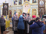 В Успенском храме села Трехстенки была совершена соборная служба