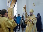 В Неделю 19-ю по Пятидесятнице епископ Дионисий совершил Божественную литургию в Воскресенском соборе Белогорского мужского монастыря