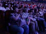 В День Победы в Молодежном центре города Россоши состоялся праздничный концерт «Победный май, священная весна!»