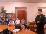 Трезвость, вера и память: встреча священника со студентами в библиотеке Богучарского многопрофильного колледжа
