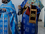 В праздник Похвалы Богородицы Архипастырь совершил Божественную литургию в Воскресенском соборе Белогорского мужского монастыря