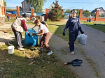 Ученики Каменской школы № 1 потрудились на благоустройстве Казанского храма