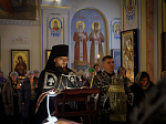 Во вторник первой седмицы Великого поста Преосвященнейший епископ Дионисий совершил повечерие с чтением Великого канона прп. Андрея Критского в Тихоновском соборном храме города Острогожска