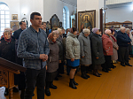 В праздник Казанской иконы Божией Матери Преосвященнейший епископ Дионисий совершил Литургию в Казанском храме пгт. Каменка