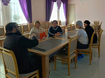  Беседа священника с  родителями воспитанников младшей группы центра и работниками