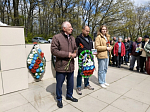 В поселке Каменка состоялась панихида по погибшим воинам в парке Победы 
