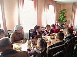 День отца отметили в храме святого мученика Иоанна Воина города Богучар 