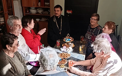 Священнослужитель поздравил участников Россошанского общества слепых с Днем пожилого человека