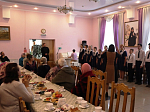Прихожан Свято-Ильинского собора поздравили с Международным днем пожилого человека