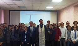 В рамках сотрудничества Россошанского благочиния с отделом образования Россошанского муниципального района были проведены встречи со школьниками