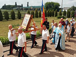 Икона  Божией Матери  «Спорительница хлебов» в сопровождении казаков была принесена в храмы Подгоренского благочиния