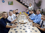 В воскресной школе села Воробьевка состоялся кулинарный мастер‑класс, посвященный благотворительной акции «Белый цветок»
