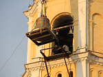 На колокольню Александро-Невского храма водружен самый большой в Россошанской епархии колокол