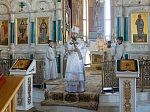 В Троицкую родительскую субботу епископ Россошанский и Острогожский Дионисий совершил Божественную литургию в Ильинском кафедральном соборе г. Россошь