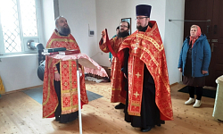 В храме Святой Живоначальной Троицы села Криница Острогожского района совершено соборное богослужение