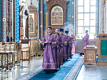 В Великий Четверток митрополит Воронежский и Лискинский Сергий возглавил служение Божественной литургии