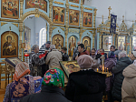 В среду второй седмицы Великого поста епископ Дионисий совершил Литургию Преждеосвященных Даров и диаконскую хиротонию в Казанском храме поселка Каменка