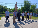 В Россоши священнослужитель принял участие в торжественном митинге в День воздушно-десантных войск