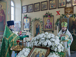 В праздник Святой Троицы Правящий Архиерей совершил Литургию в Свято-Троицком храме г. Россоши