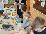 В воскресной группе при храме Архистратига Божия Михаила села Воробьевка состоялся мастер-класс по изготовлению подарков ко Дню матери
