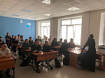 Встреча клирика кафедрального собора  со студентами Россошанского ссуза