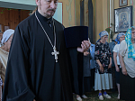В праздник Святой Троицы Правящий Архиерей совершил Литургию в Свято-Троицком храме г. Россоши