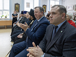 Епископ Дионисий принял участие в открытии выставки картин «Покров Пречистой над землей Воронежской» в Молодежном центре г. Россошь