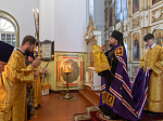 Преосвященнейший епископ Россошанский и Острогожский Дионисий возглавил Божественную литургию в Петропавловском храме села Репьёвка