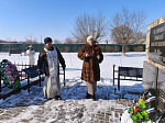 В селе Сухой Донец Богучарского района священник принял участие в памятном митинге
