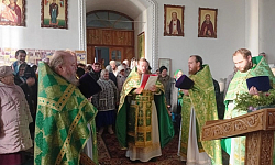 В селе Осетровка Верхнемамонского района соборно отметили престольный праздник