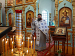 Прихожане Казанского храма поселка Каменка поздравили благочинного со знаменательной датой со дня диаконской хиротонии