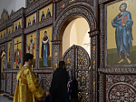 Епископ Дионисий совершил воскресное богослужение в Воскресенском соборном храме Белогорского мужского монастыря