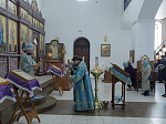 В праздник Похвалы Богородицы Архипастырь совершил Божественную литургию в Воскресенском соборе Белогорского мужского монастыря