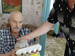 Прихожане храма Петра и Павла села Петропавловка оказали помощь пожилым односельчанам