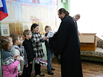 Воспитанникам Руднянской школы-интернат и Воробьёвского детского реабилитационного центра были переданы подарки от благотворительного фонда