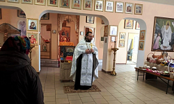 В Березовском и Солонецком сельских поселениях Воробьевского района священник совершил освящение Пасхальной трапезы