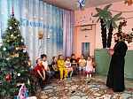  В праздник Крещения Господня настоятель Никольского храма села Бабка посетил детский сад