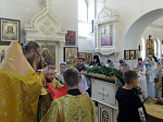 Епископ Россошанский и Острогожский Дионисий возглавил воскресное богослужение в Спасском Костомаровском женском монастыре