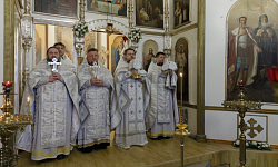 В Александро-Невском храме города Россошь было совершено соборное богослужение и панихида