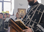 В Великий понедельник епископ Дионисий совершил литургию Преждеосвященных Даров в храме преподобного Сергия, игумена Радонежского, п.г.т. Подгоренский