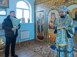 Епископ Дионисий совершил Божественную литургию в Свято-Введенском храме поселка городского типа Ольховатка