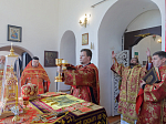 Преосвященнейший епископ Дионисий совершил Божественную литургию в Георгиевском храме села Манино Калачеевского района