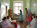 Молебен в родильном отделении перед иконой Божией Матери «Млекопитательница»