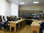В Острогожской библиотеке прошел профилактический час «Сделай правильный выбор»
