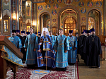 Епископ Россошанский и Острогожский Дионисий вместе с Архипастырями епархий Воронежской митрополии совершил Божественную литургию