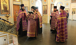 В день 50-летия архиерейской хиротонии Святейшего Патриарха Кирилла в Свято-Тихоновском соборном храме Острогожска состоялся благодарственный молебен