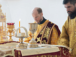 Епископ Россошанский и Острогожский Дионисий совершил Божественную литургию в Воскресенском соборе Белогорского епархиального мужского монастыря