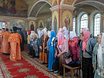 Преосвященнейший Дионисий епископ Россошанский и Острогожский совершил Литургию в храме Архистратига Божия Михаила г. Острогожска