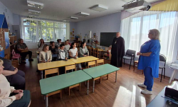 В детском саду «Солнышко» состоялось родительское собрание с участием благочинного Репьевского церковного округа