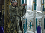 Преосвященнейший епископ Дионисий совершил в Свято-Ильинском кафедральном соборе города Россоши последнюю в этом году Литургию Преждеосвященных Даров
